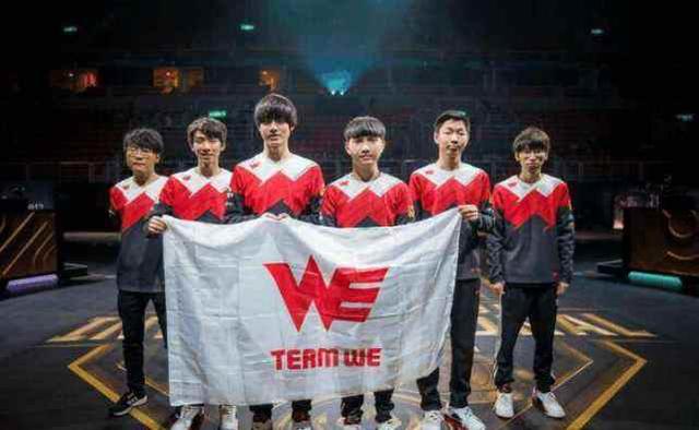 轻的中后卫 轻的中后卫