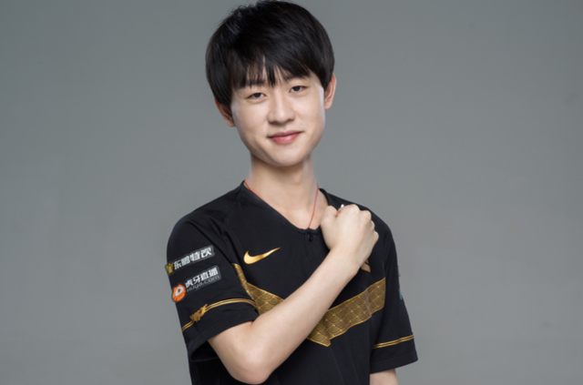 在比赛中他 在比赛中他