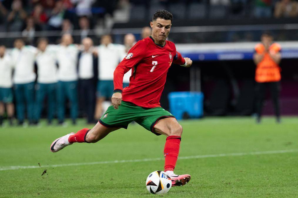 后腰回撤不 后腰回撤不