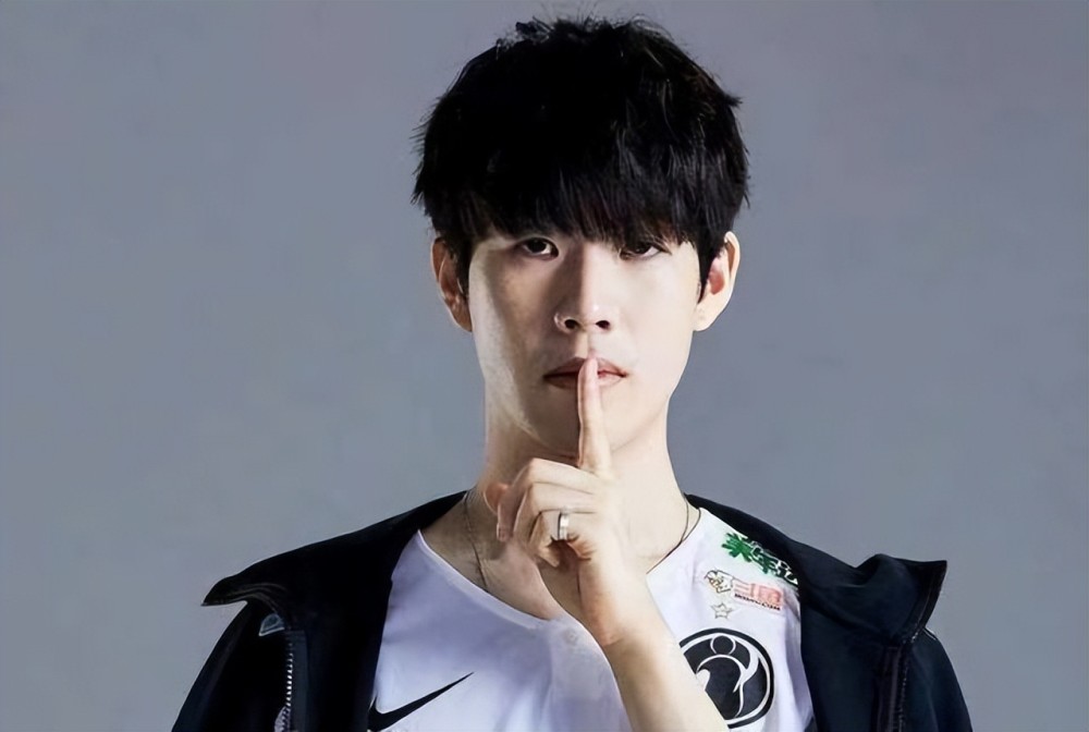 核心玩法是 核心玩法是